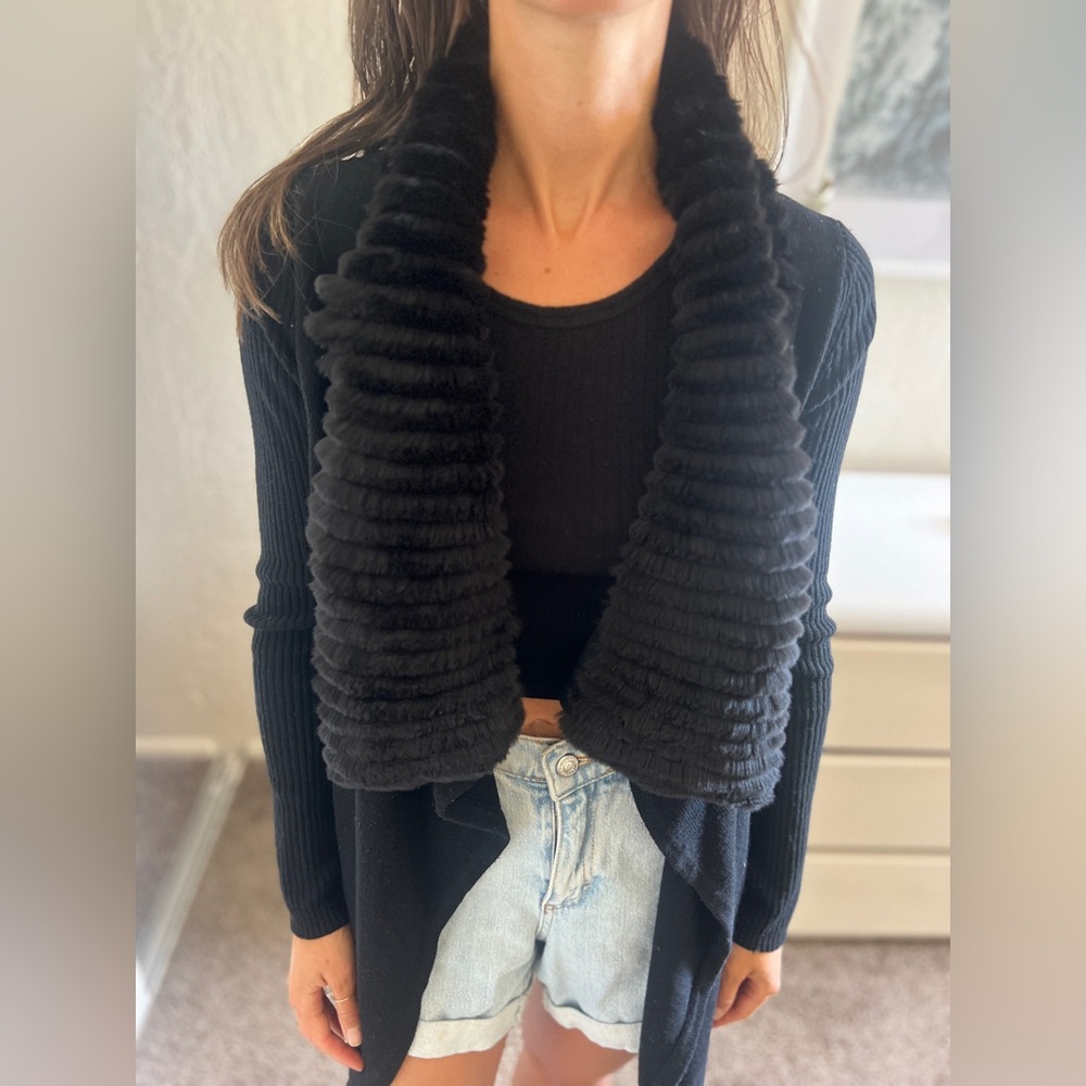 Theory 100% wool cardigan sweater with rabbit fur collar